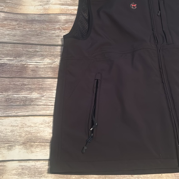NWT The Fieldsheer Dual Power Water Resistant Heated Vest - Picture 3 of 8